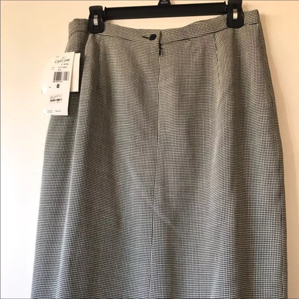 2 piece Blazer and skirt Black/white Women’s Size8 - Picture 4 of 4